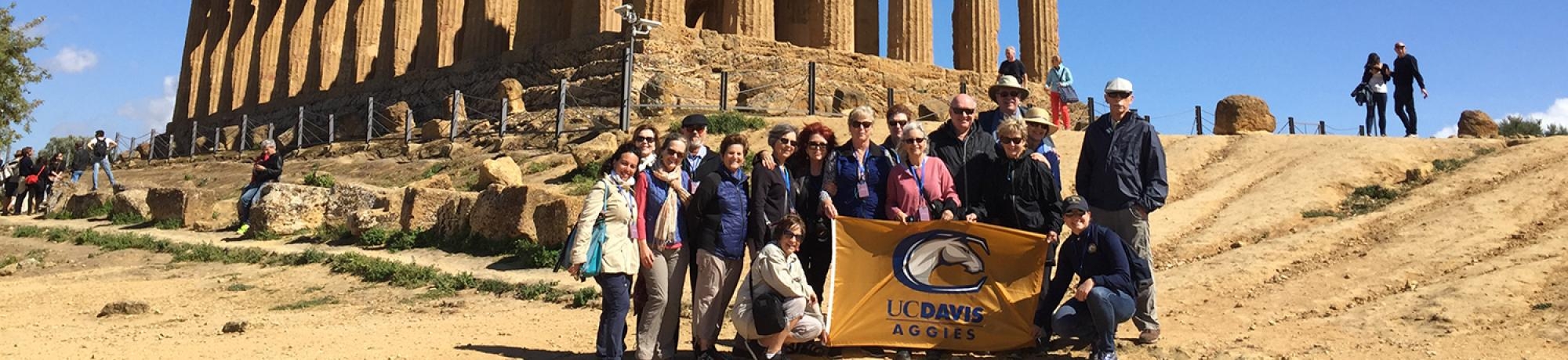 Group photo of Aggies traveling in Italy